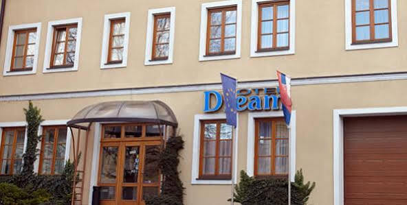 ترنافا Hotel Dream المظهر الخارجي الصورة